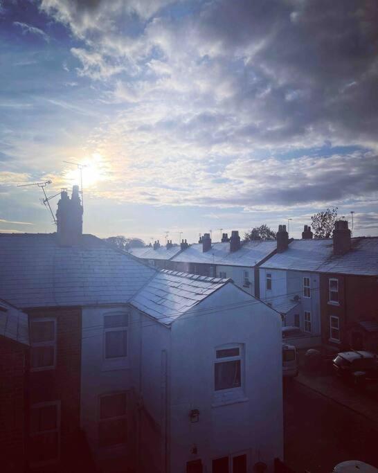 Chester/Handbridge Sleeps 9 + Netflix Hough Green Luaran gambar